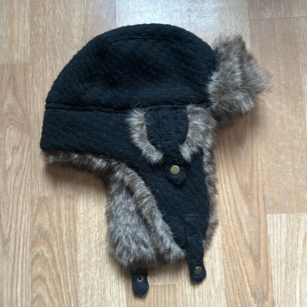 Faux fir bomber hat